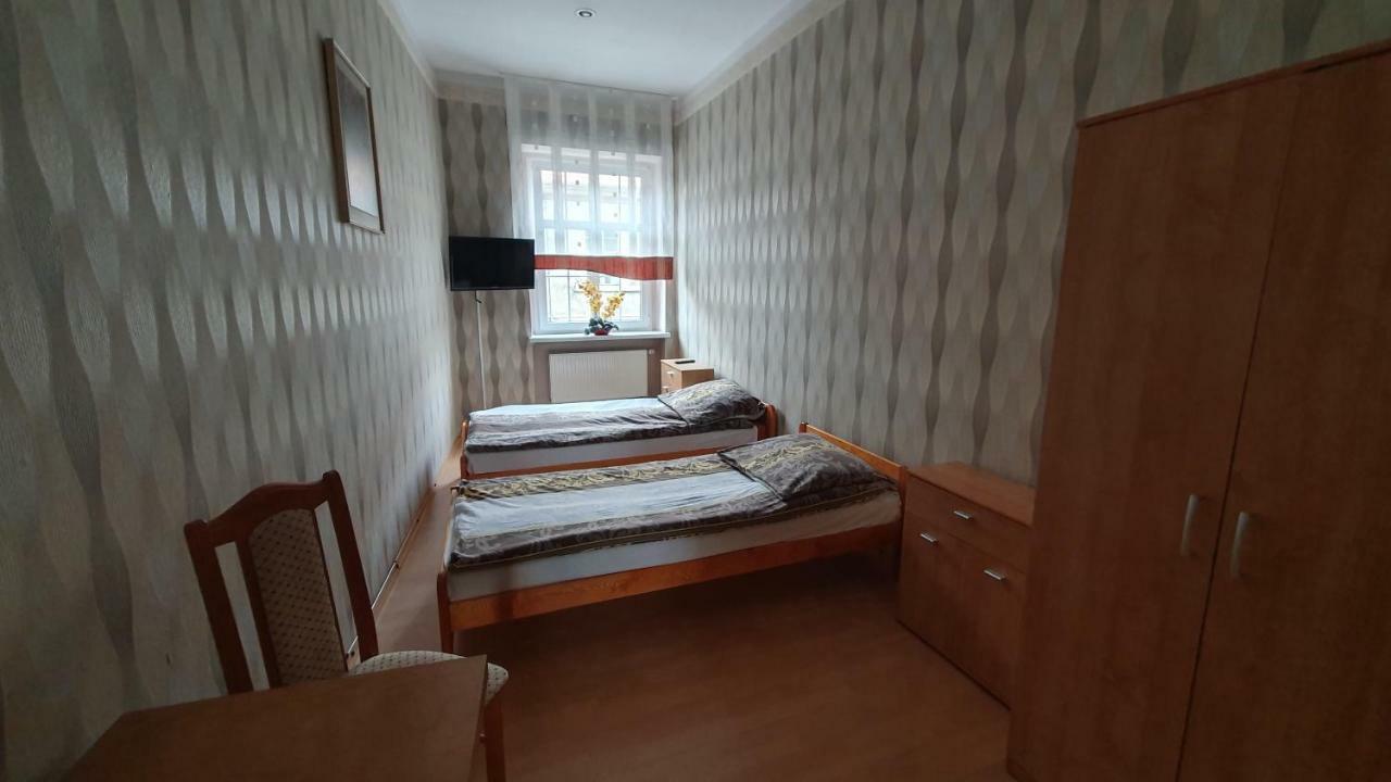 Pokoje Do Wynajecia Piastowska Międzyrzecz Extérieur photo