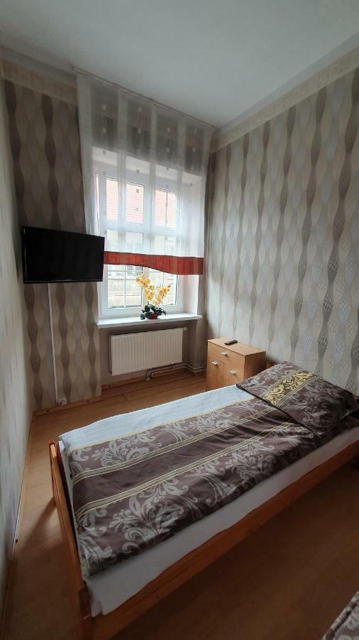 Pokoje Do Wynajecia Piastowska Międzyrzecz Extérieur photo