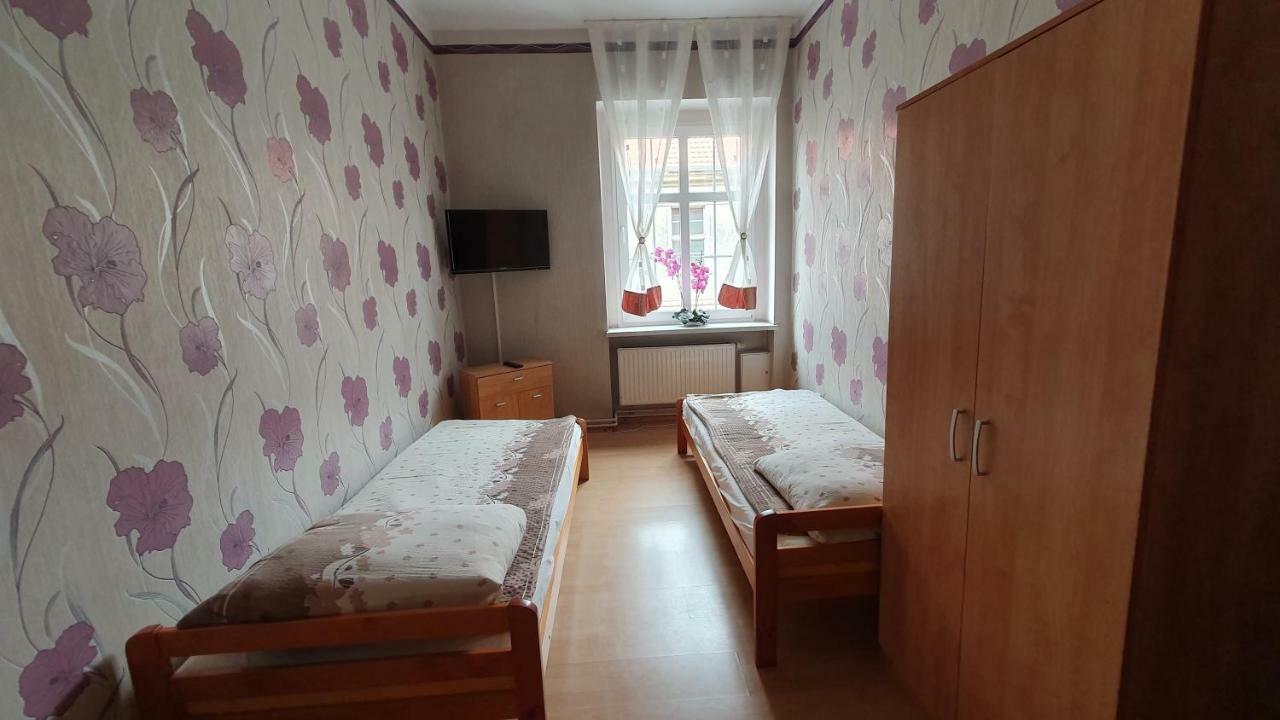 Pokoje Do Wynajecia Piastowska Międzyrzecz Extérieur photo