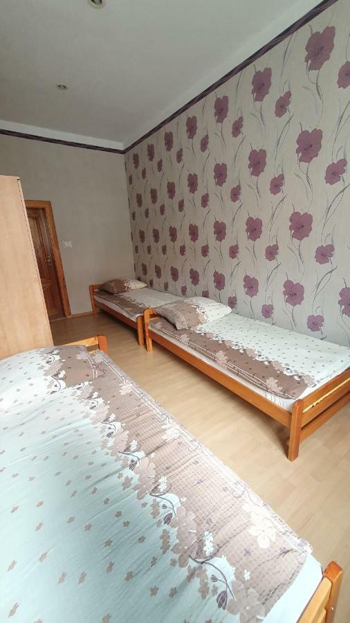 Pokoje Do Wynajecia Piastowska Międzyrzecz Extérieur photo